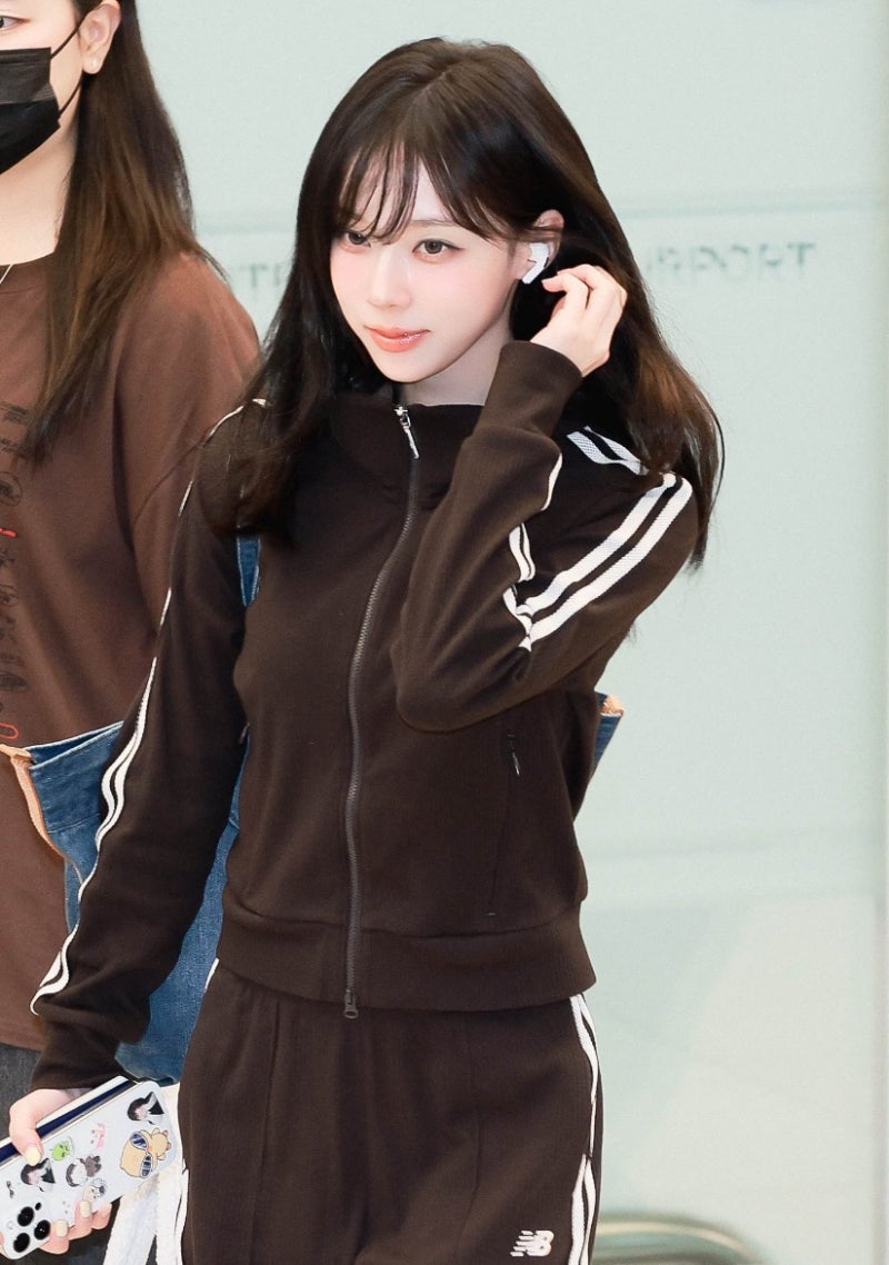 에스파 윈터 공항룩 뉴발란스 져지 츄리닝 세트 상품명