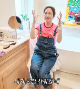   강주은, ‘건식 욕실’ 관리 꿀팁 공개“욕실도 힐링 공간… 청소는 로봇이 담당”