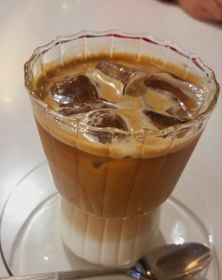  [안락동]디저트가 맛있는 온천천카페거리 맛집 '폴커피바 온천천'