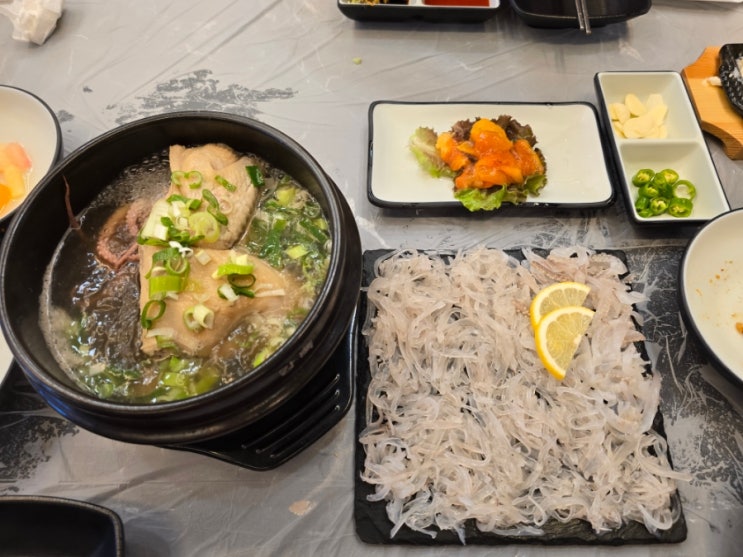  포항송도횟집 『 해물대장 송도점 』 산오징어회, 해물라면 후기
