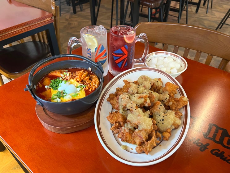  홍대입구역치킨 맛집 추천 로얄호프치킨 홍대 본점