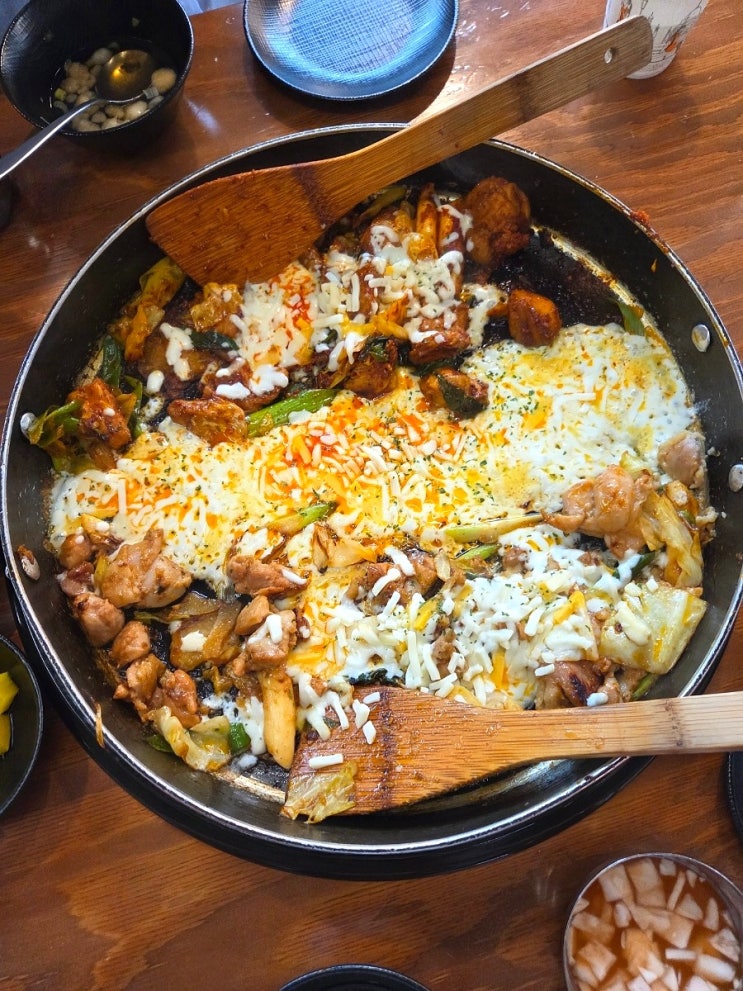  부산 서면 가성비 점심 맛집 유가네닭갈비 서면롯데점 반반닭갈비