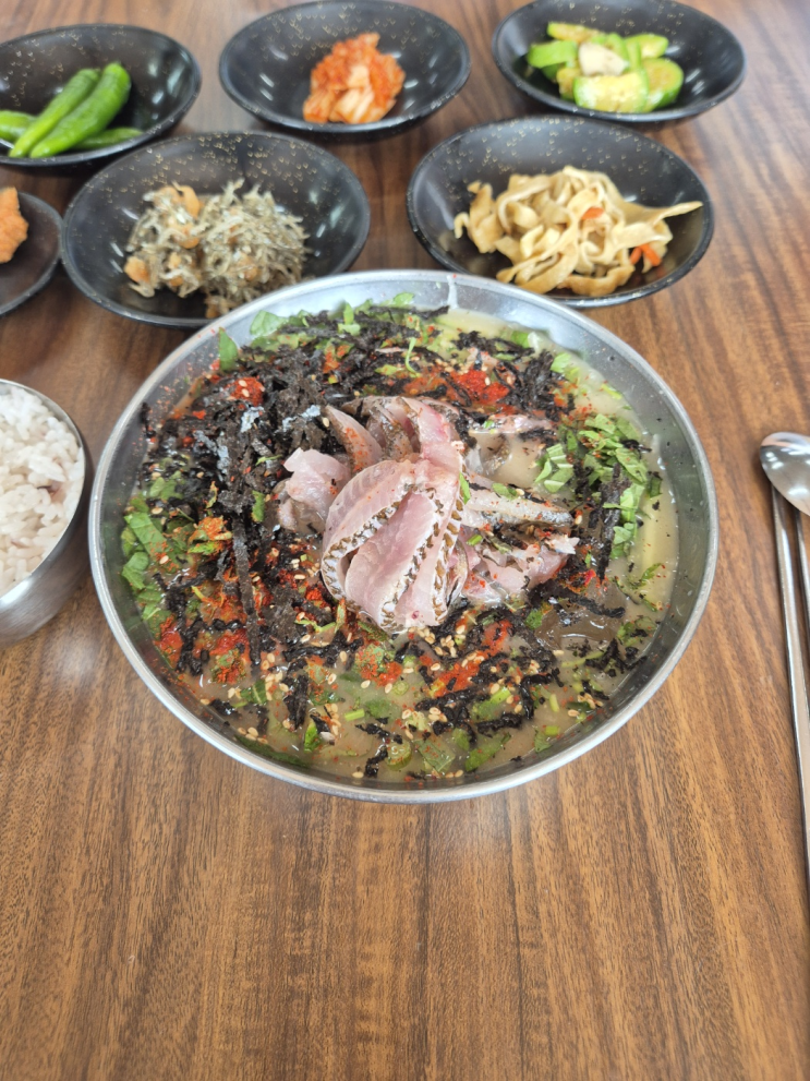  [제주도] 섭지해녀의집 / 공천포식당 (게를 갈아 극도로 고소한 겡이죽과 새콤한 자리물회)