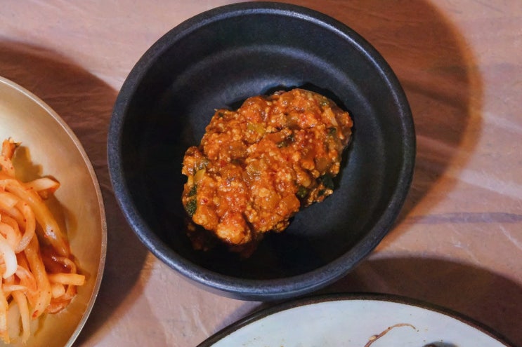  가족과 함께하는 건강한 보리밥 정식, 두메골 은파호수공원 맛집