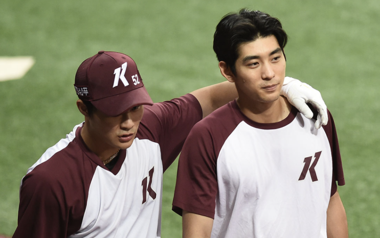<b>이정후 김하성</b> 한국 야구의 자부심 두 선수의 MLB 맞대결 연봉... 