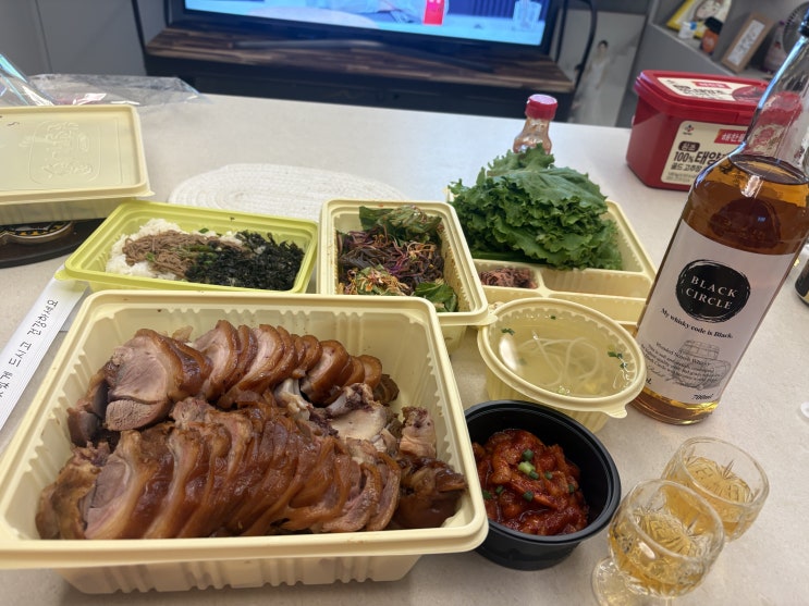  [오늘의 야식]족발 술은 신동엽위스키 블랙서클_원할머니보쌈오산점