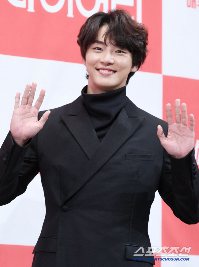 <b>윤시윤</b>, ‘미우새’에서 최초로 <b>고백</b>한 <b>가정사</b>와 감동의 몽골... 