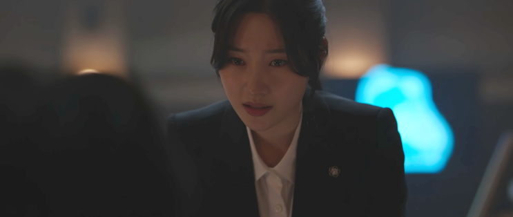 [<b>에스콰이어</b>] 5회: 첫 단독 변호 승소 <b>정채연</b>, <b>이진욱</b> 칭찬 + 6회... 