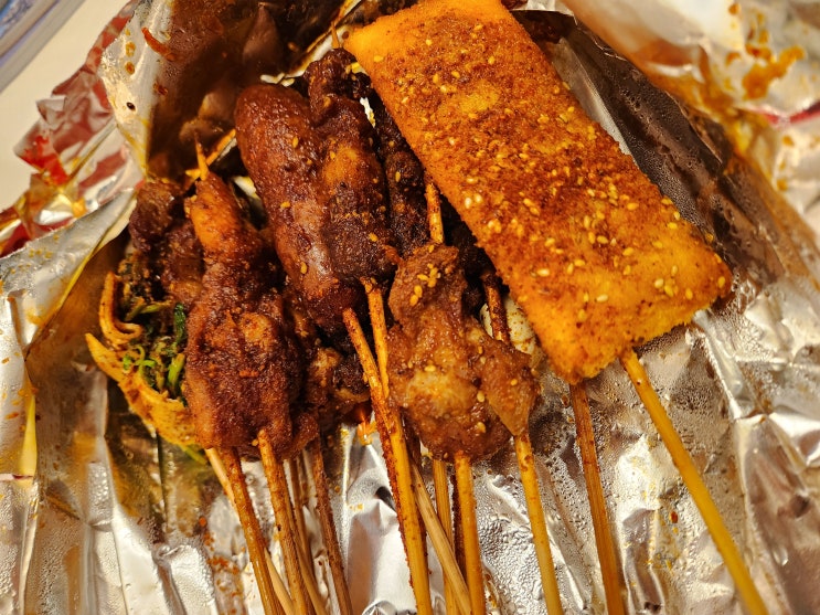  시드니 먹고 마신 것들 모음! 마라 꼬치, 보하우스 커피, 베티스 버거