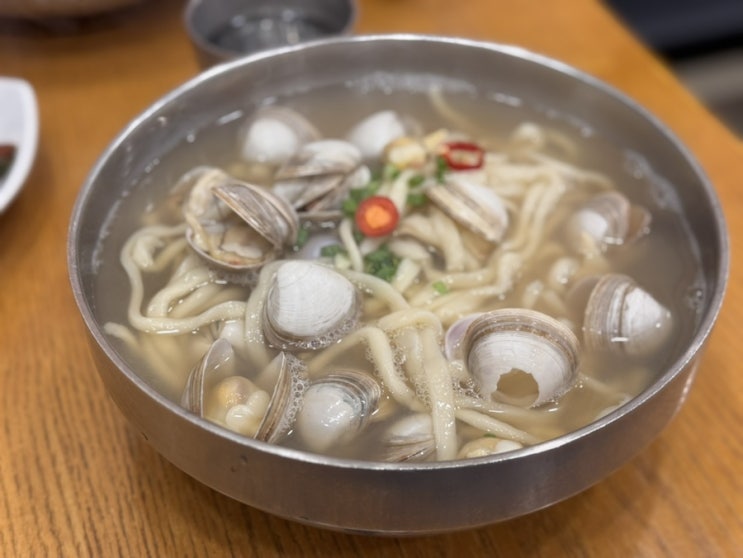  먹거리/구디/칼국수] 가게는 작지만 알찬 맛집. <모락모락 칼국수>