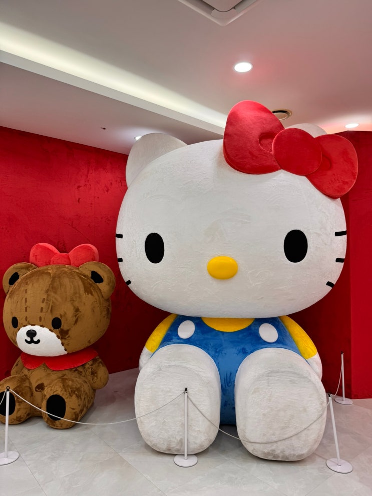  제주 헬로키티 아일랜드 박물관 입장권 기념품 산리오 캐릭터 서귀포 가볼 만한 곳 추천