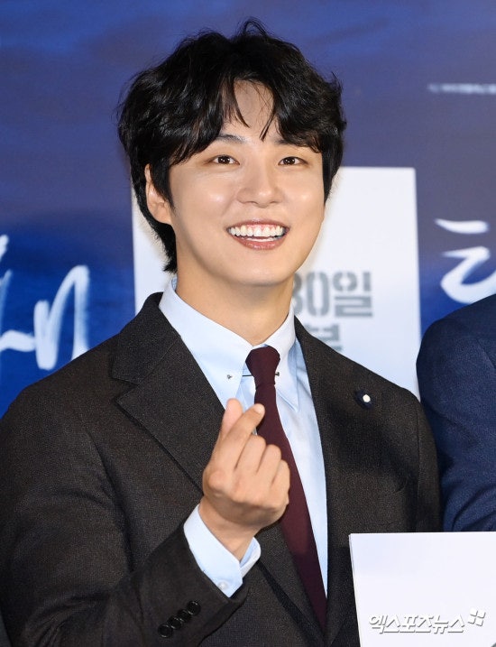 '엄마'를 부르지 못했던 윤시윤, 그의 진솔한 삶과 연기 이야기