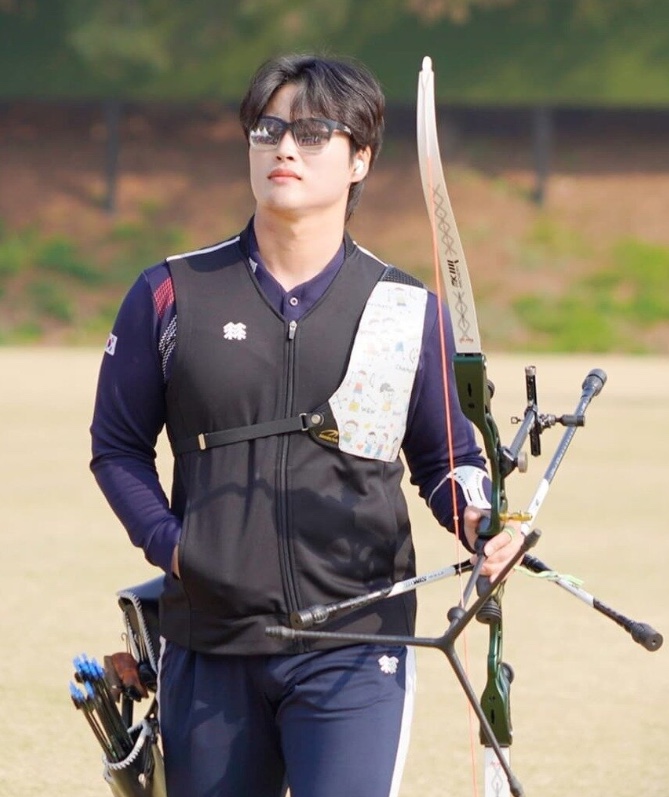 남자<b>양궁</b> 국가대표 <b>장채환</b>... 파문…대한<b>양궁협회</b>, “주의”