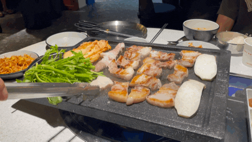  고기맛좋고 넓고 쾌적한 송리단길고기집 [나루터식당]