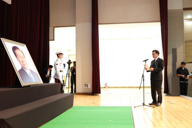 <b>김대중 대통령</b> 서거 16주기, 우원식 국회의장이 전한 깊은... 