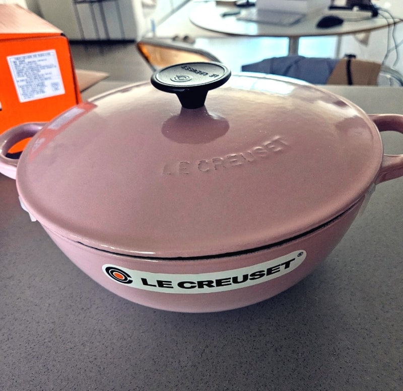 르쿠르제 주물냄비 24 영계 한마리 충분히 들어가는 사이즈