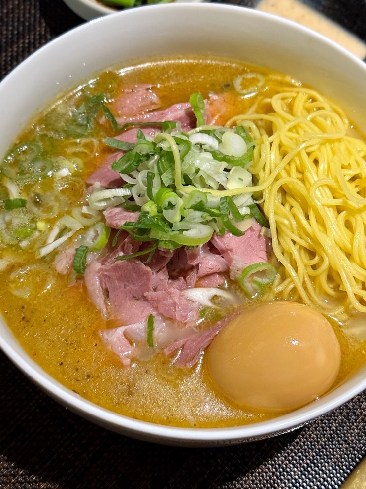 부산 서면 맛집 국밥 전포카페거리 혼밥 식당 추천 산반들 돼지국밥