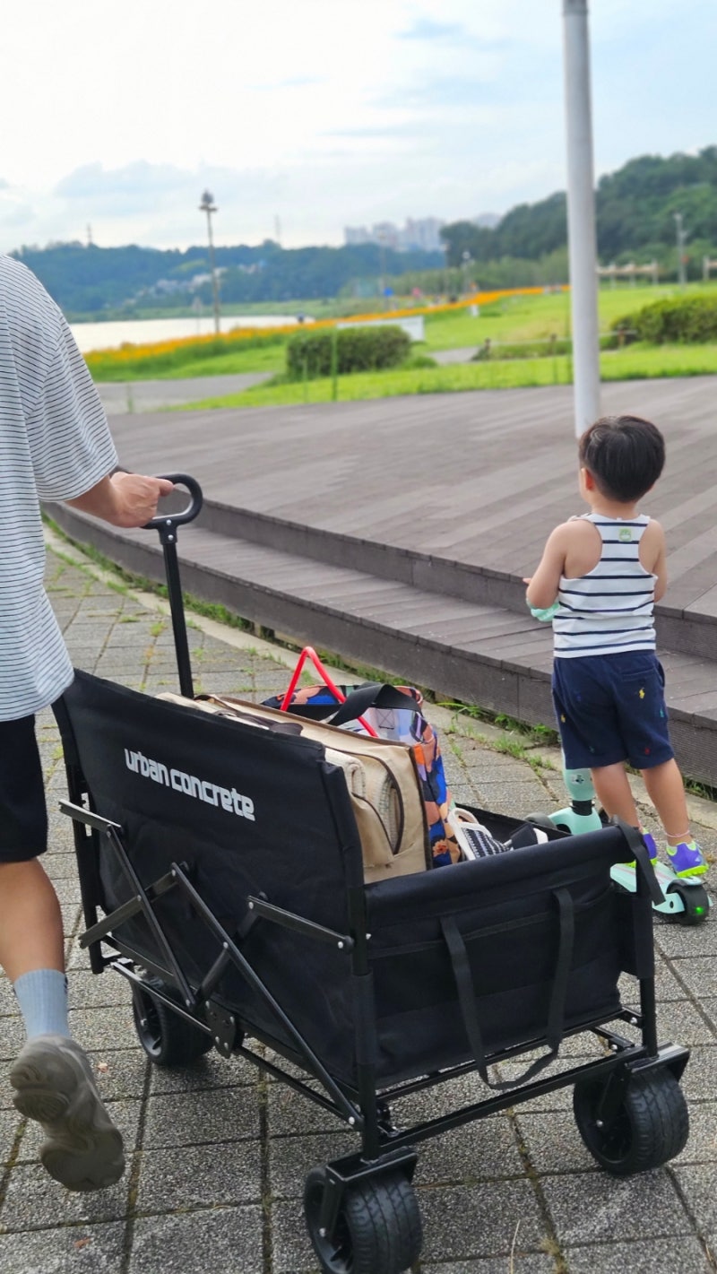 어반콘크리트 웨건 한 달 사용 후기(캠핑 웨건 추천,유모차 웨건)