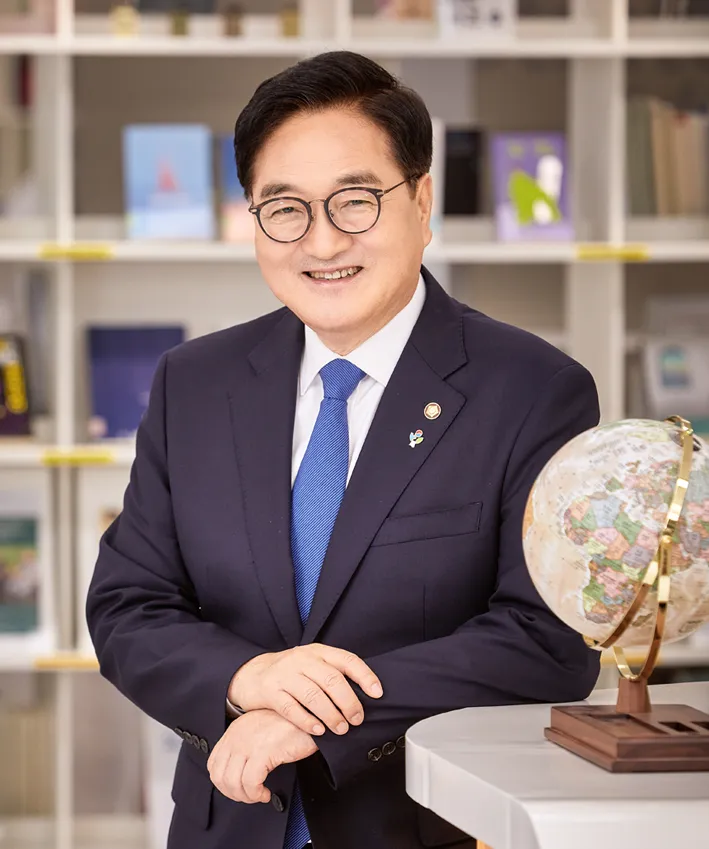 이제는 사각지대 없이! <b>우원식</b> 의장과 <b>윤호중</b> <b>장관</b>의 만남