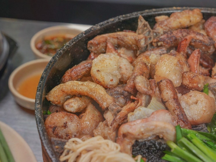  [맛집리뷰] 신중동역곱창, 60년전통신촌황소곱창의 푸짐함과 서비스
