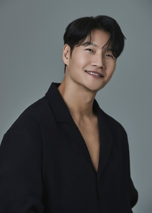 <b>김종국 결혼</b> 발표, 데뷔 30주년 맞아 <b>유부남</b> 합류…"앨범 대신... 