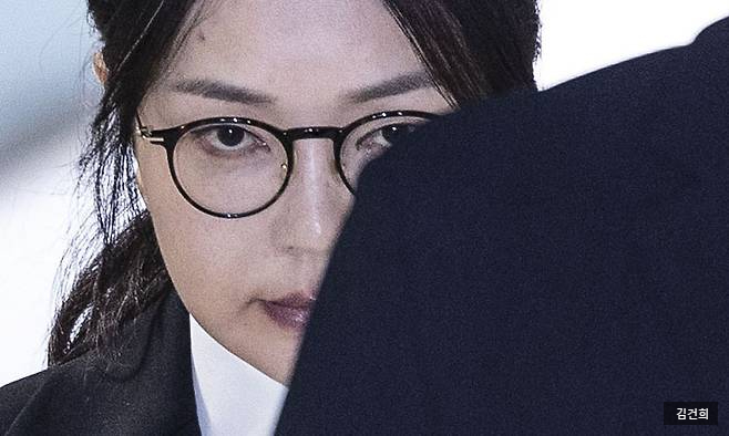 특검 두번째 소환도 <b>진술거부권</b>, 김건희가 노리는 계산법은... 