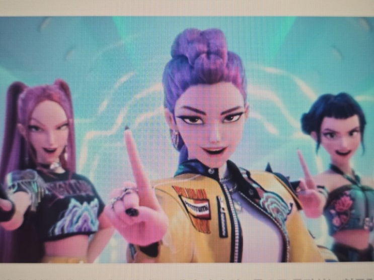<b>케데헌</b> 소식] <b>케데헌 골든</b>, 영국 K 팝 첫 <b>2주</b> 1위 / <b>케데헌</b> OST... 
