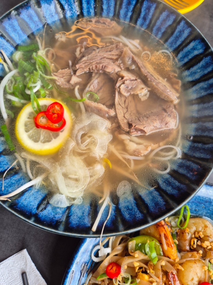  양양 상륙! 수제버거 & 쌀국수의 신상 핫플—양지바른버거 양양점 방문기