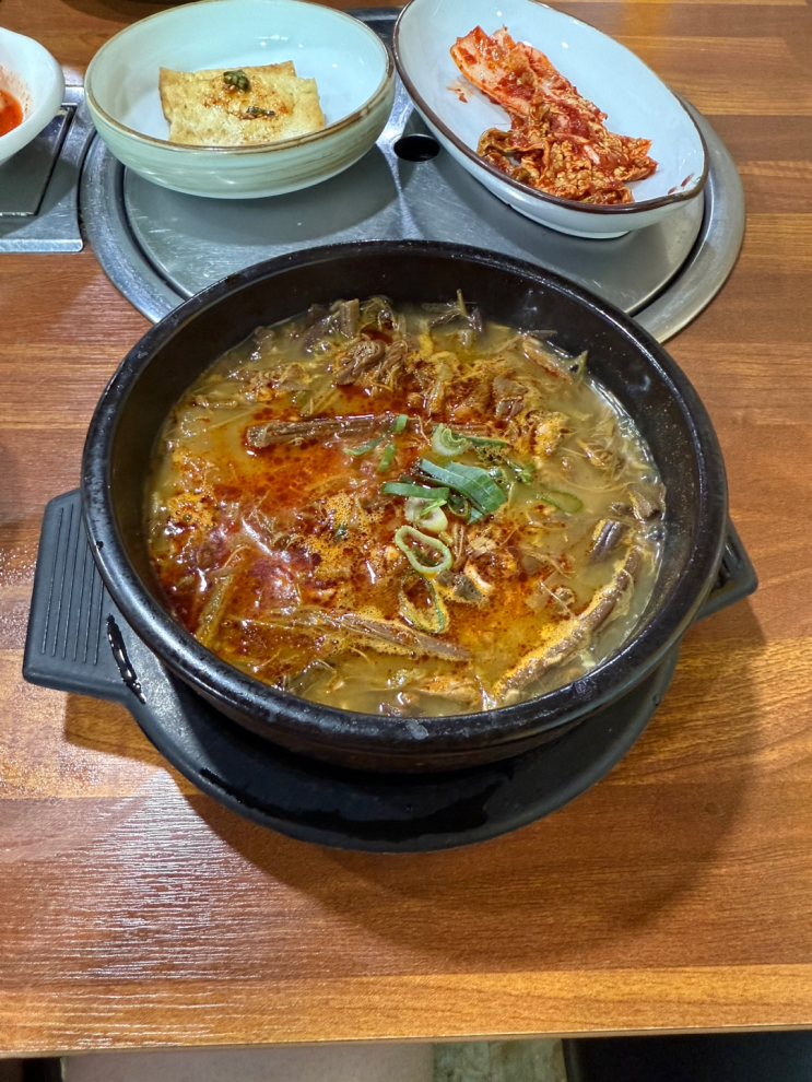  [내돈내먹] 제주 아침식사 가능한 해장하기 좋은 고사리 육개장집 나라국밥본점
