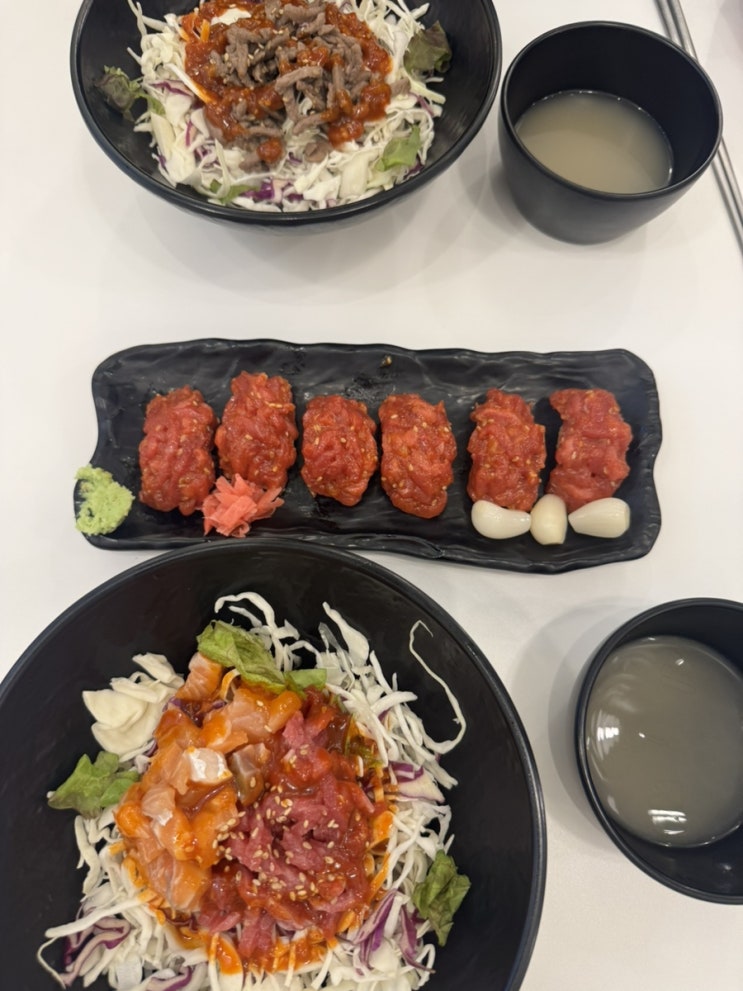  방배 먹자골목 맛집 ‘육회바른연어’