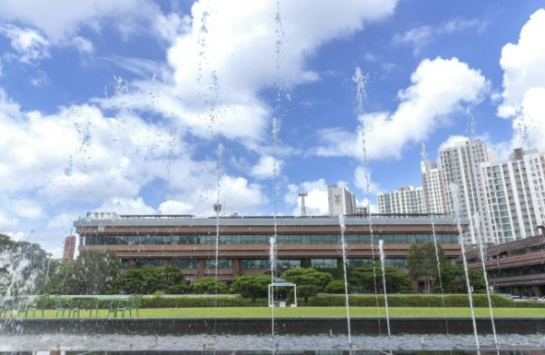  광명시 철산역 2번 출구, 6개월 만에 시민 품으로 돌아왔다 [한국철도일보]
