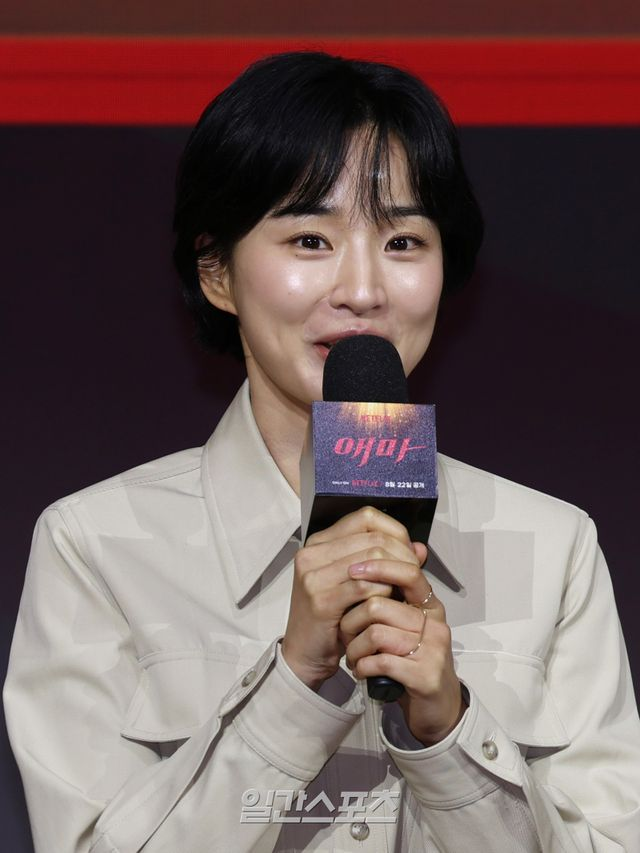 ‘애마’ 방효린 “이하늬, 실제로 동경…삶 전체 챙겨줘”