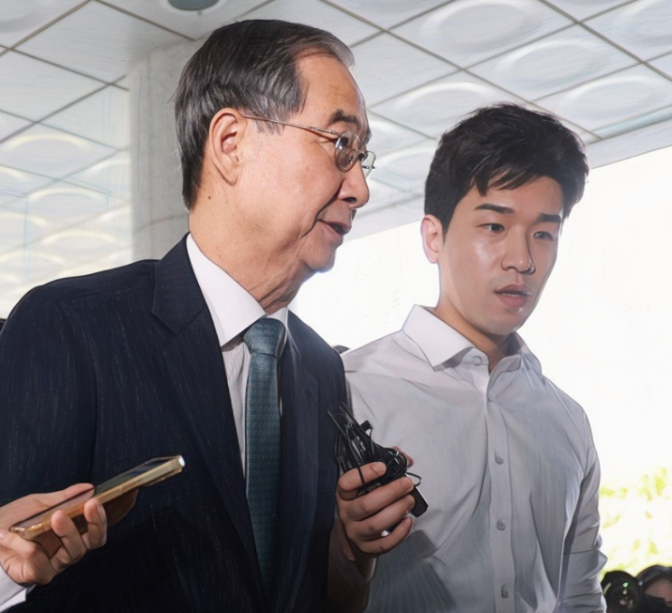 <b>한덕수</b> 전 <b>국무총리</b> 내란<b>특검</b> 출석.