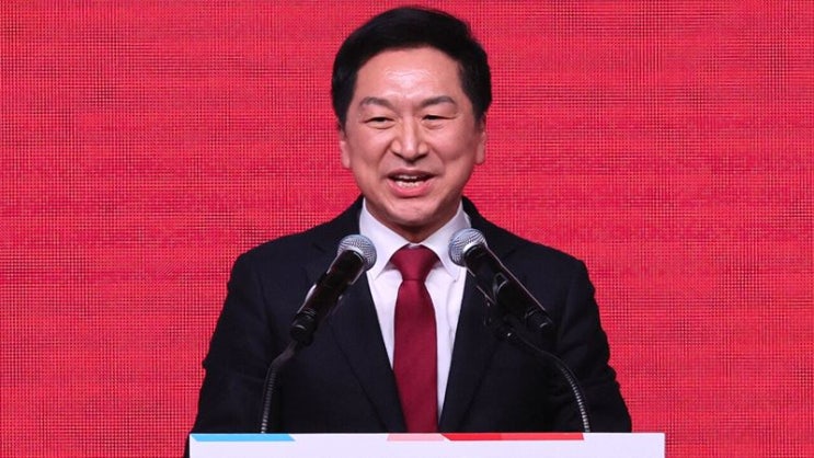 <b>통일교</b> 전 간부의 폭로: <b>김기현</b> 당대표 당선에 교인 집단 입당... 