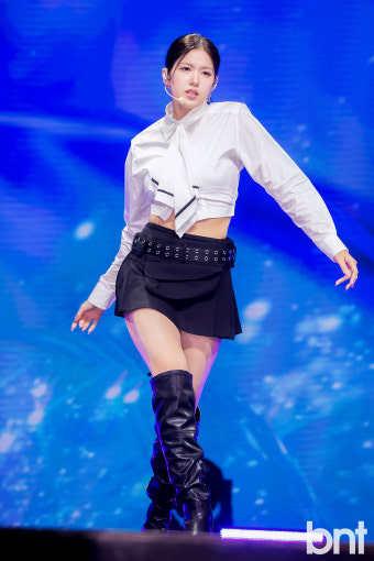 이즈나, <b>윤지윤 탈퇴</b>