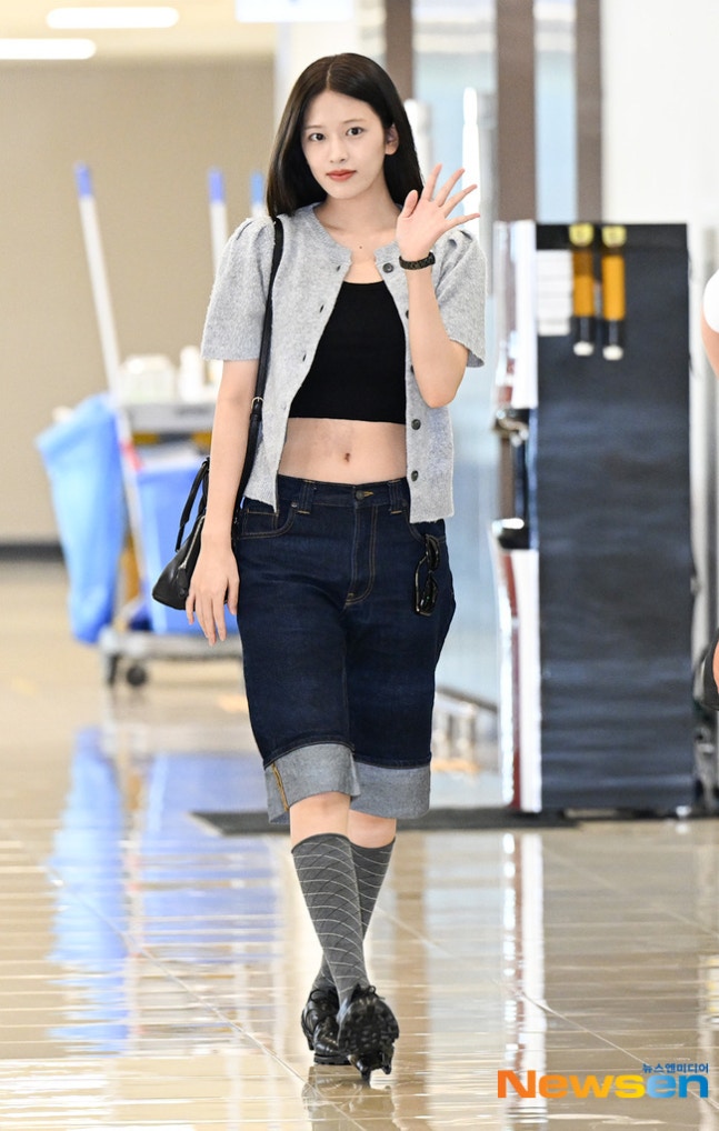  [공항패션]아이브(IVE) 안유진,김포공항 출국길 캐주얼 속 빛나는 공항패션️