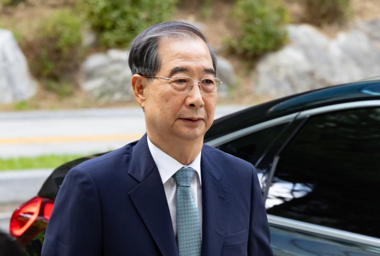 '<b>계엄 가담</b>·방조' 한덕수 내란특검 출석...<b>혐의</b> 묻자 "고생... 