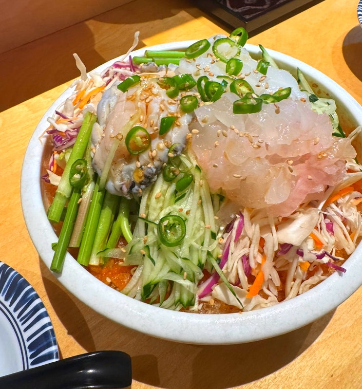  서면 이자카야 감성 끝판왕, 분위기에 취하고 싶다면? 조용한 조명 아래 감성 한 잔 즐겨보세요