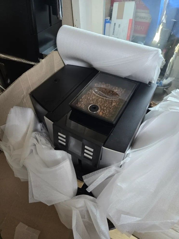  유라x8커피머신 물량 줄고 ,, 담당 010 6665 6687