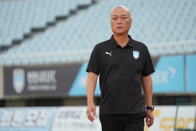 <b>천안</b>시티FC <b>김태완 감독</b> 사임