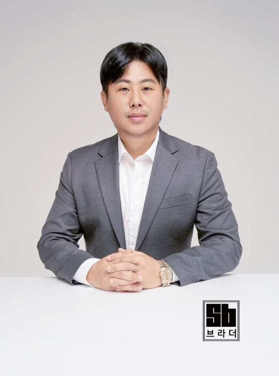  고이지 않는 젊은 감각으로 원단의 트렌드를 직조하다 / 에스비브라더(SB Brother) 최승호 대표