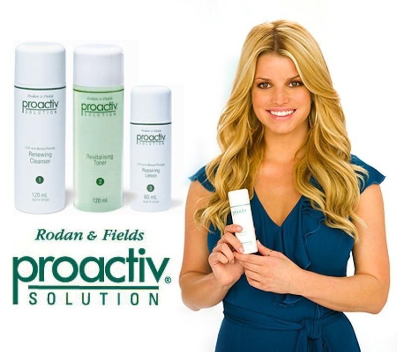 제시카 심슨(Jessica Simpson)과 프로액티브(Proactiv), 뷰티 고민을 공감으로 바꾼 성공적 광고