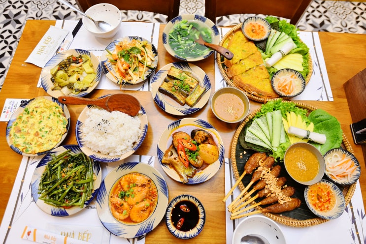  다낭 시내 맛집 한시장 근처 쌀국수 미케비치 해산물