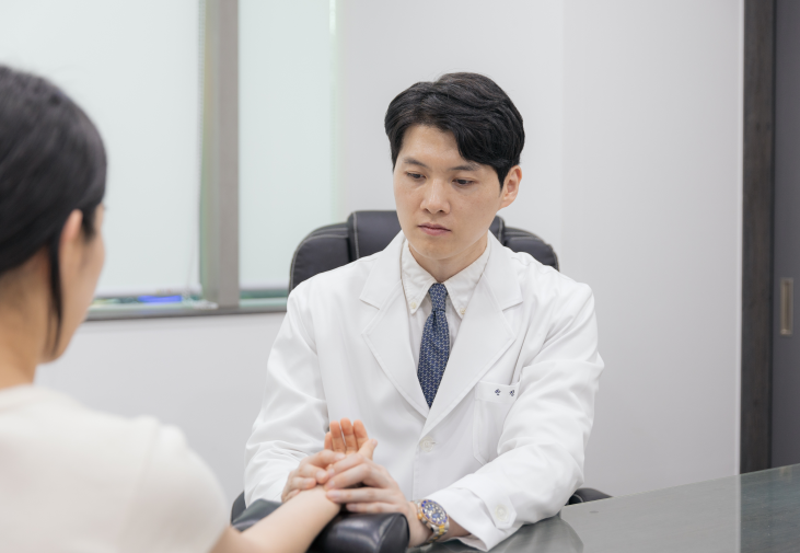  금천구 한의원 오십견, 참을수록 더 아파질 수 있습니다.