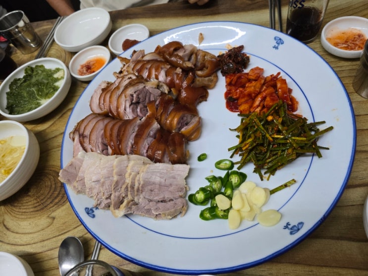  [ 포항 현지인 맛집 ] 『 왕노미족발 』 족발+보쌈(특대) 후기