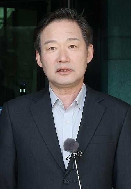  김건희에 '尹 멘토' 신평 낚였다?…'친한계' 신지호 주장 보니