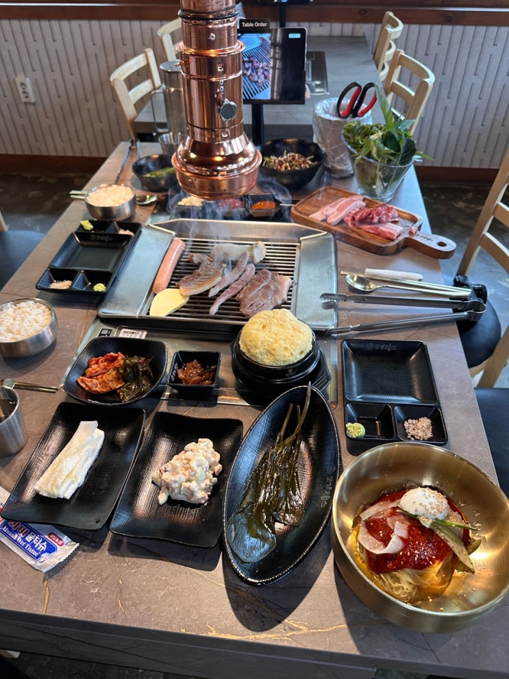  포천고기맛집 고기잡스회관 편리한 자동불판 한돈세트