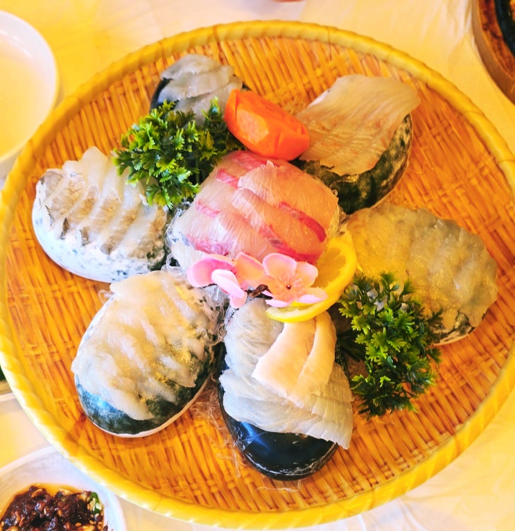 삼척맛집추천 완전 푸짐해서 어른들 100% 만족시켜 뿌듯했던 풍성한횟집 삼척