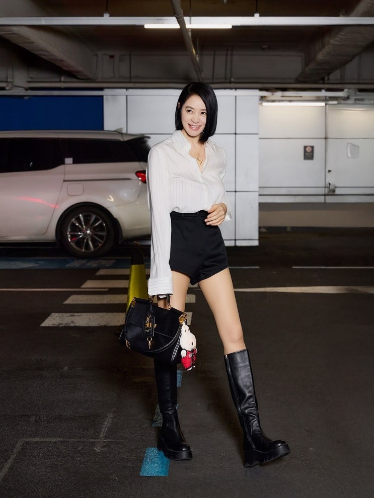  김혜수가 PICK한 여성 명품 가방! 힙한 브랜드 그 자체인 돌체앤가바나 여자 핸드백