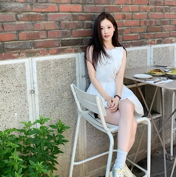  최희진 여신 스타일 패션 벌룬 블라우스 가방 어떤거?